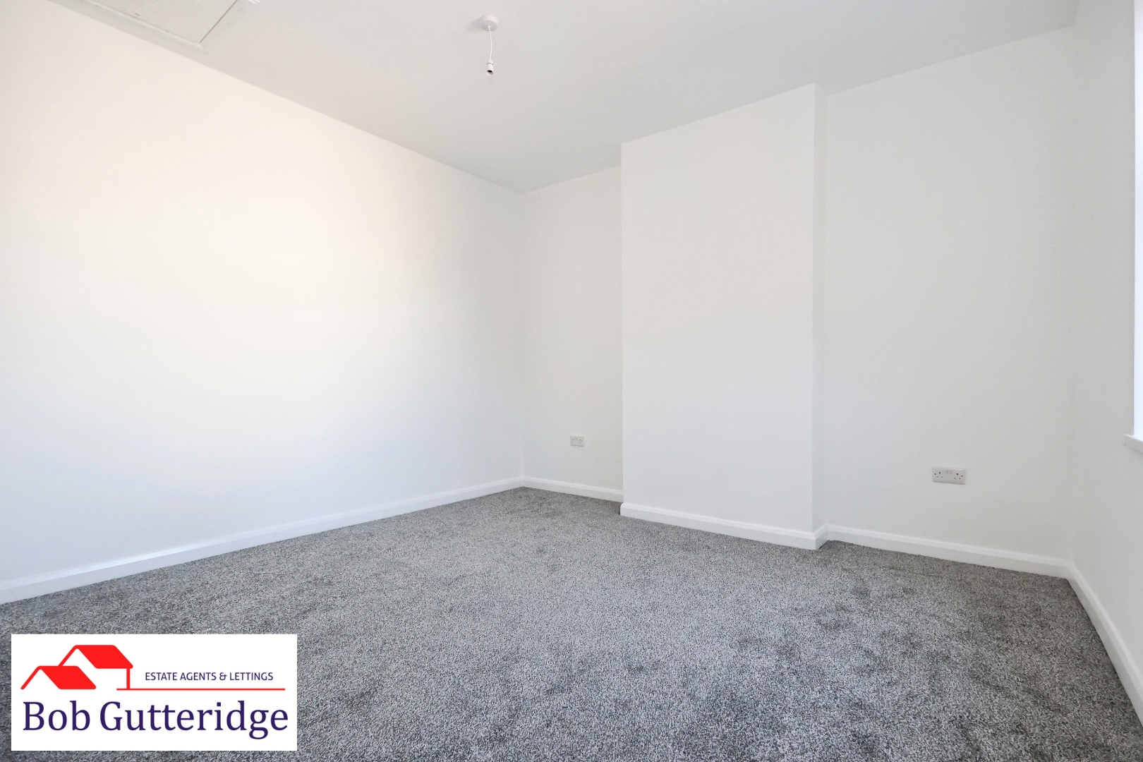 BEDROOM TWO (MIDDLE)